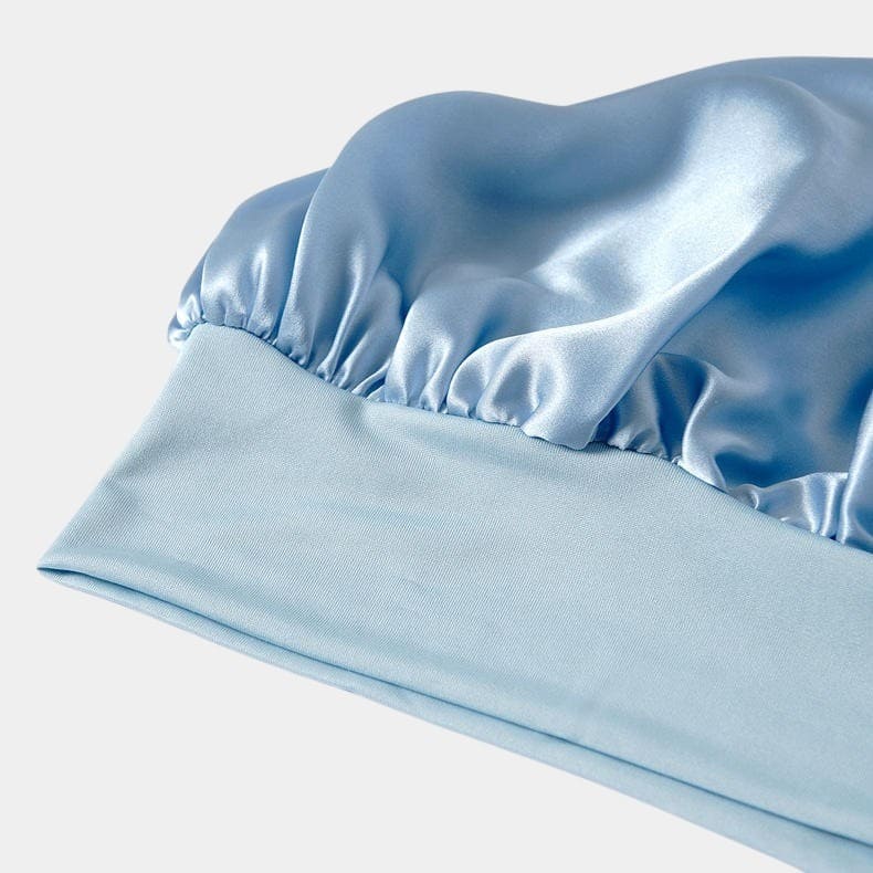 Bonnet de nuit en soie bleu clair avec nœud